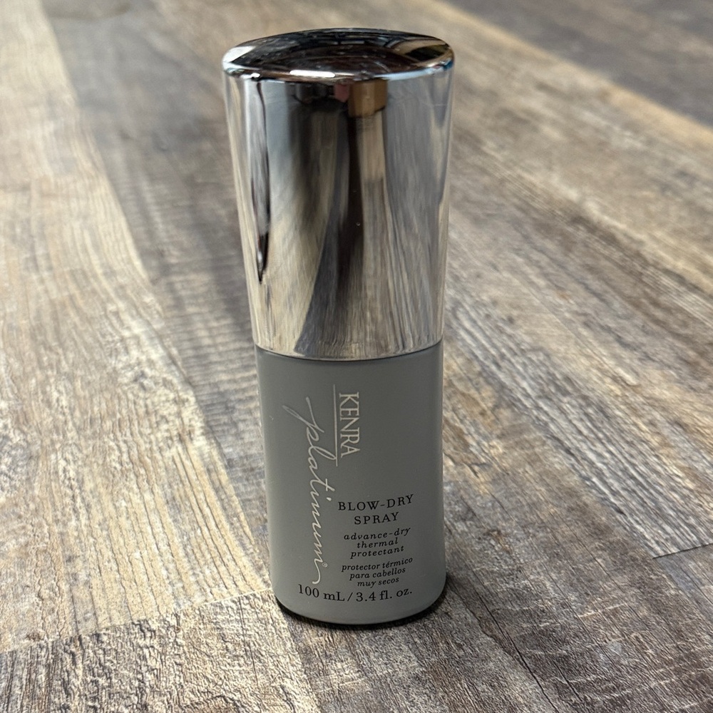 Kenra Platinum Blow-Dry Spray - Silver and Gray